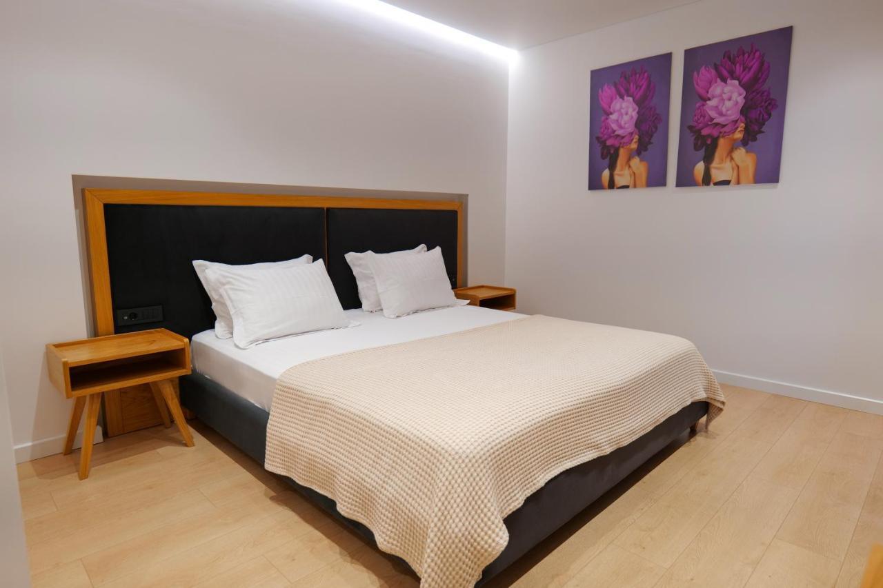 סרנדה Hotel Nertili מראה חיצוני תמונה